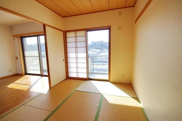 ドメス向ヶ丘遊園ジャルディーノの物件内観写真